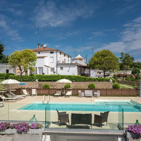 La By Interhome * Carassai